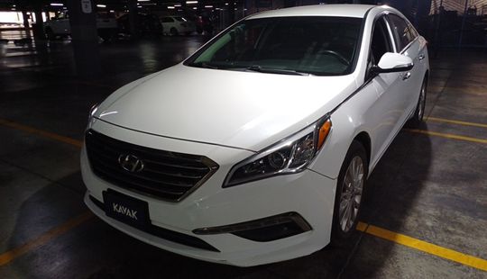 Hyundai • Sonata