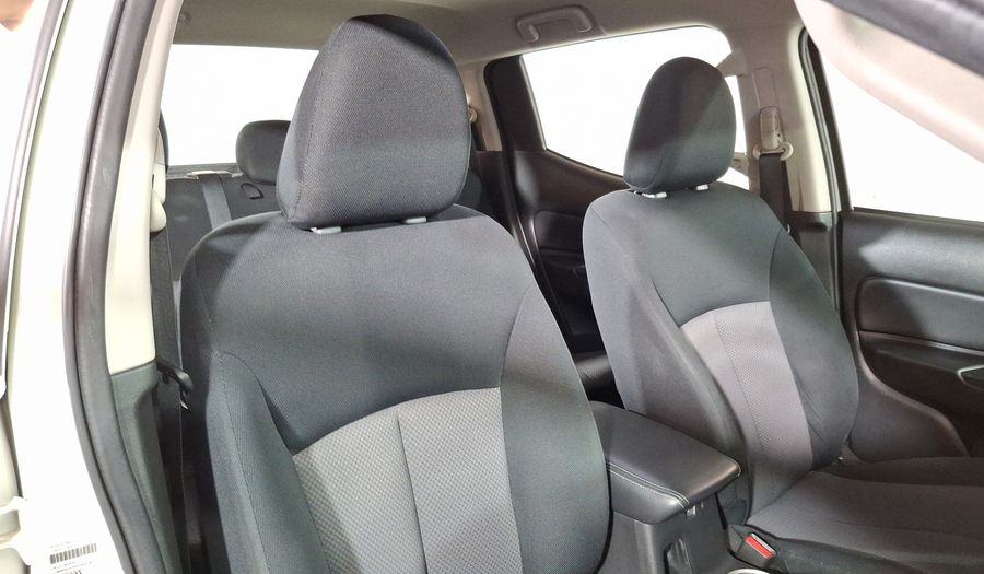 Mitsubishi L200 2.4 GLX DIESEL 4WD Pickup 2023