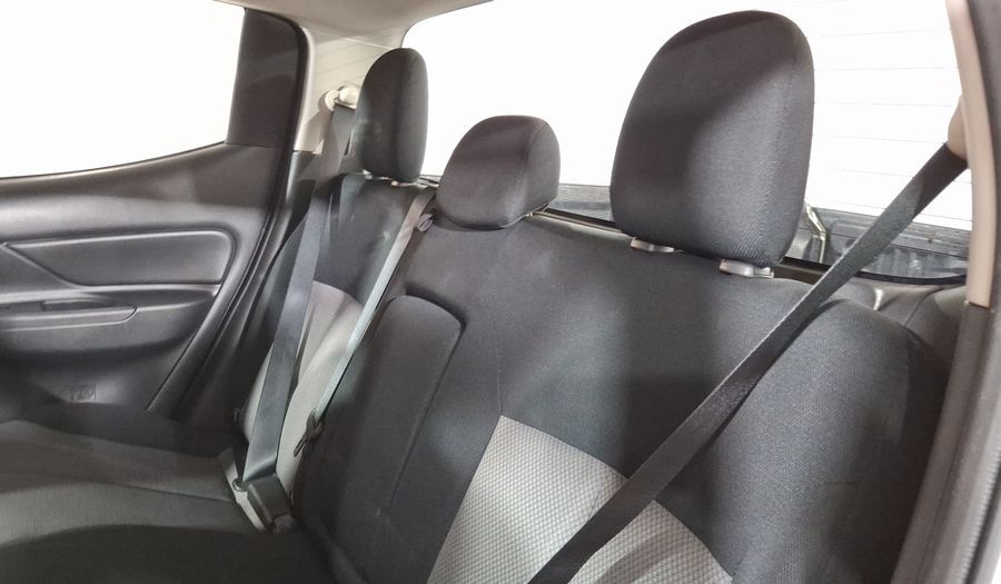 Mitsubishi L200 2.4 GLX DIESEL 4WD Pickup 2023