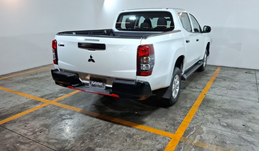 Mitsubishi L200 2.4 GLX DIESEL 4WD Pickup 2023