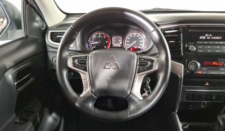 Mitsubishi L200 2.4 GLX DIESEL 4WD Pickup 2023