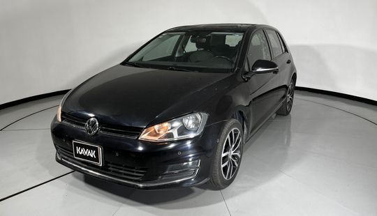 Volkswagen • Golf