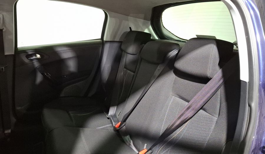 Peugeot 208 1.6 ALLURE MT Hatchback 2014