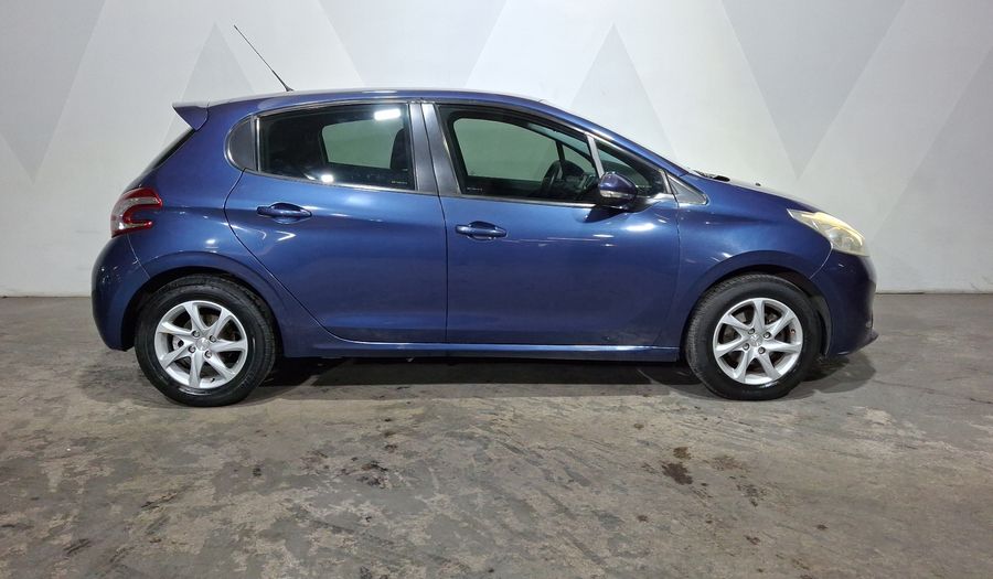 Peugeot 208 1.6 ALLURE MT Hatchback 2014