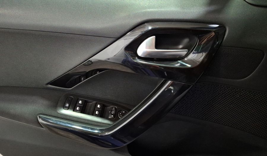 Peugeot 208 1.6 ALLURE MT Hatchback 2014