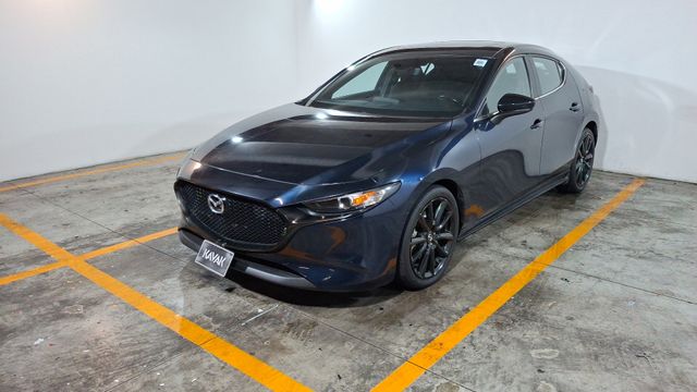 Mazda • Mazda 3