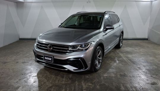 Volkswagen • Tiguan
