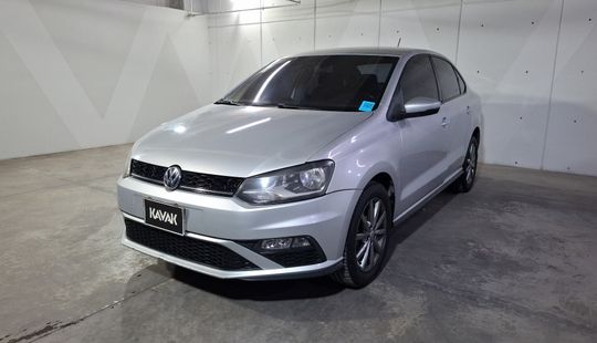 Volkswagen • Vento