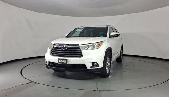 Toyota • Highlander