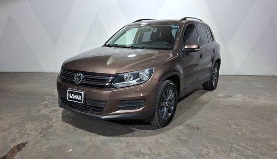 Volkswagen • Tiguan