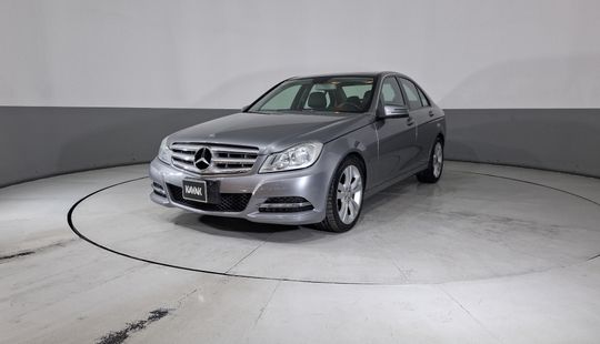 Mercedes Benz • Clase C