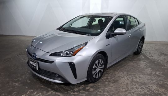 Toyota • Prius