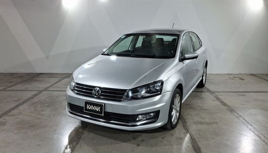 Volkswagen • Vento