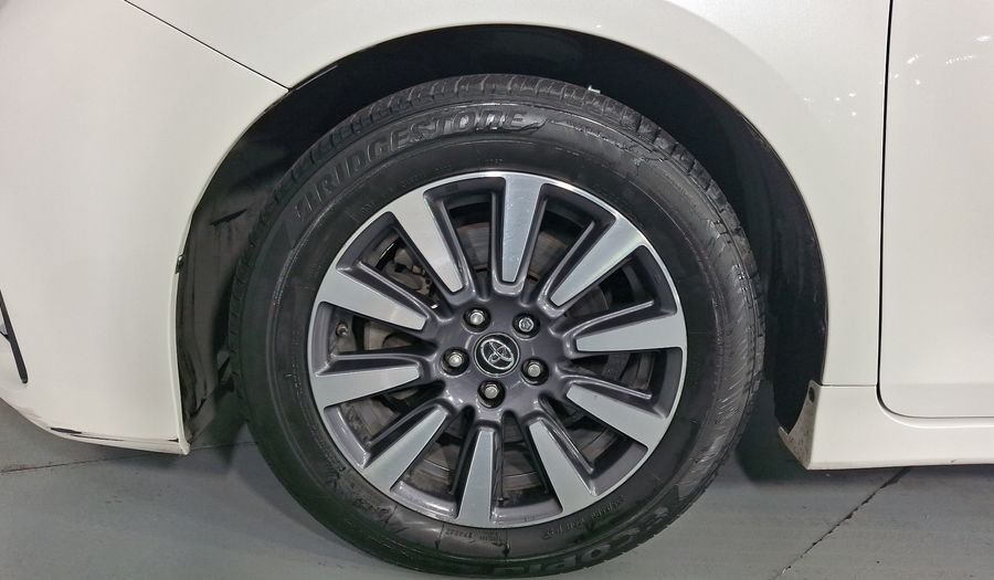 Toyota Sienna 3.5 LIMITED AT Minivan 2018