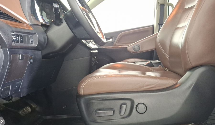 Toyota Sienna 3.5 LIMITED AT Minivan 2018