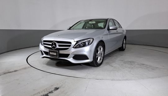 Mercedes Benz • Clase C