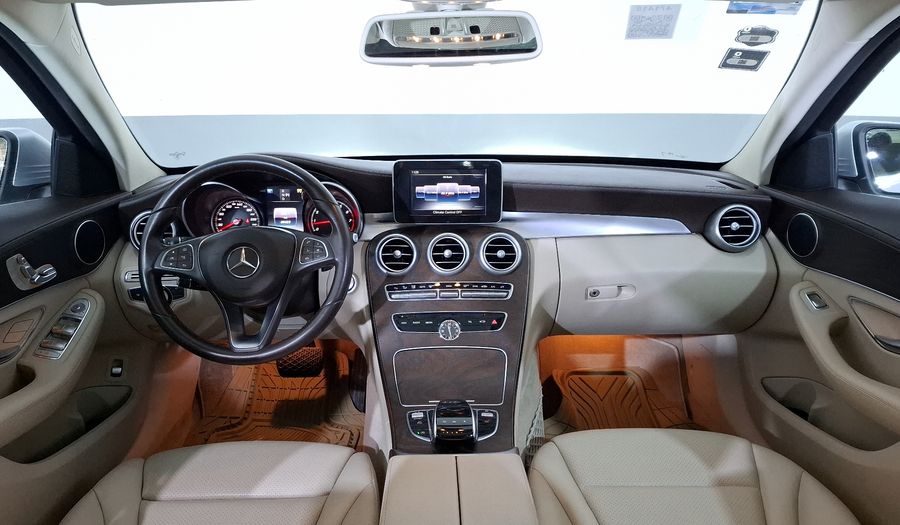 Mercedes Benz Clase C 2.0 200 CGI EXCLUSIVE AT Sedan 2017