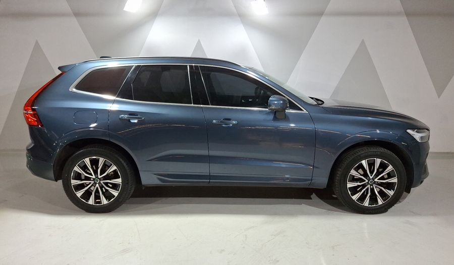 Volvo Xc60 2.0 B5 MHEV PLUS AUTO AWD Suv 2023