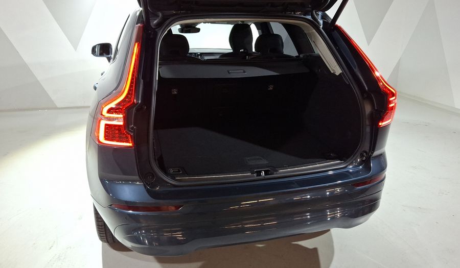 Volvo Xc60 2.0 B5 MHEV PLUS AUTO AWD Suv 2023