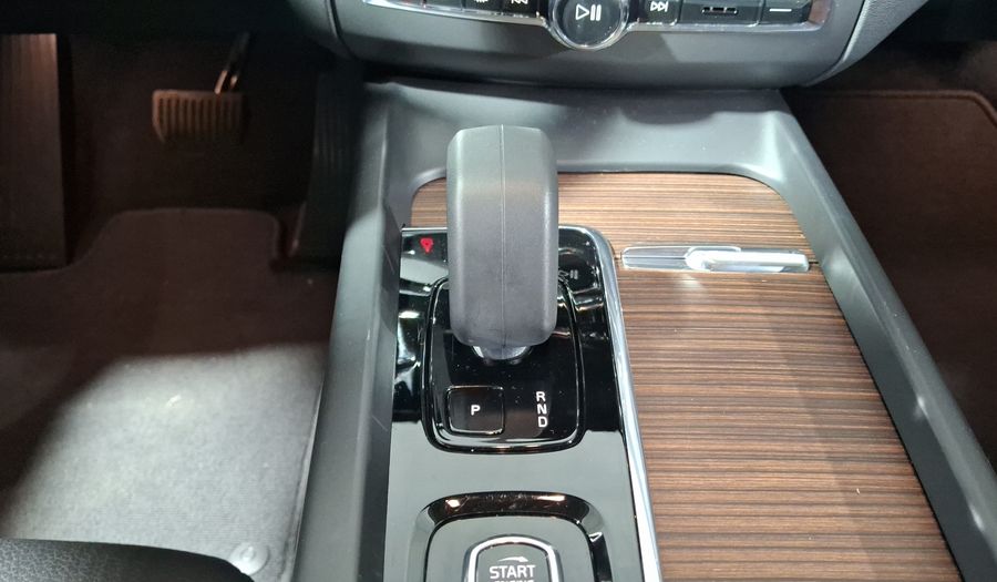 Volvo Xc60 2.0 B5 MHEV PLUS AUTO AWD Suv 2023