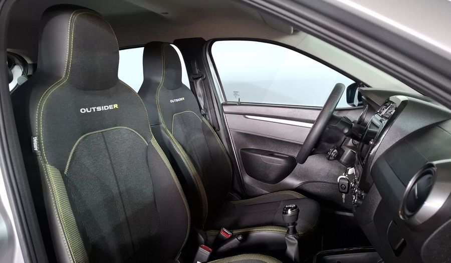 Renault Kwid 1.0 OUTSIDER Hatchback 2025