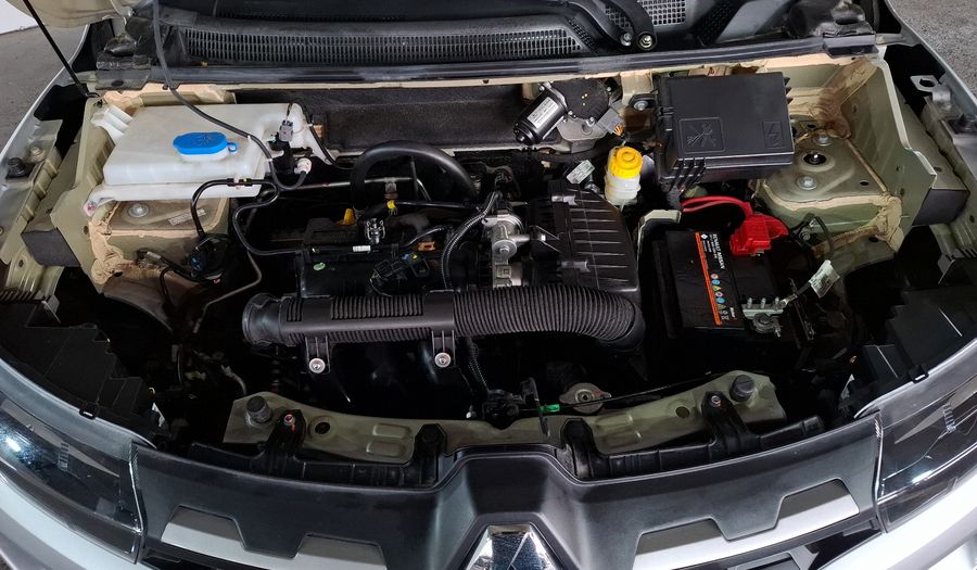 Renault Kwid 1.0 OUTSIDER Hatchback 2025