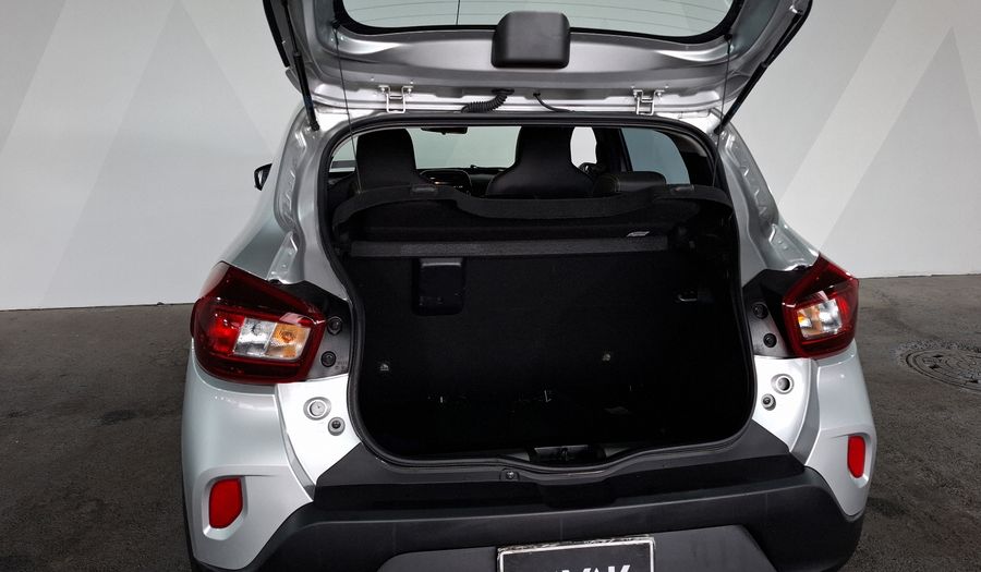 Renault Kwid 1.0 OUTSIDER Hatchback 2025