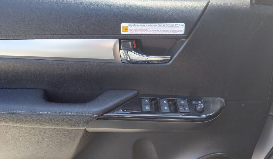 Toyota Hilux 2.8 TDI SRX AUTO C/D Pickup 2023