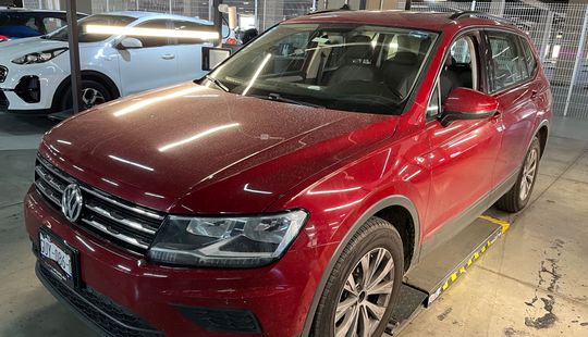 Volkswagen • Tiguan