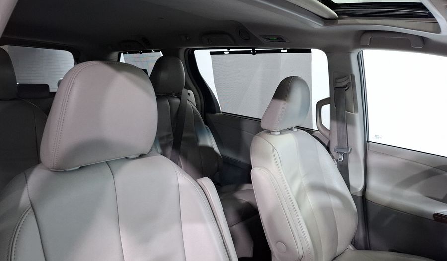 Toyota Sienna 3.5 XLE PIEL AT Minivan 2012