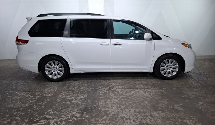 Toyota Sienna 3.5 XLE PIEL AT Minivan 2012