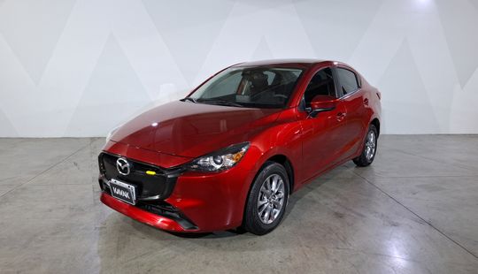 Mazda • Mazda 2