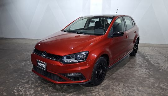 Volkswagen • Polo