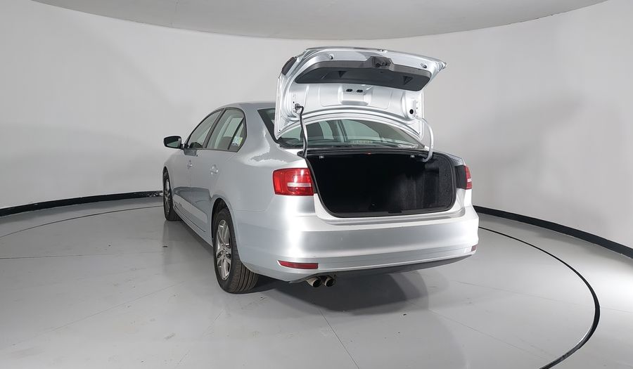 Volkswagen Jetta 2.5 TRENDLINE TIPTRONIC Sedan 2015