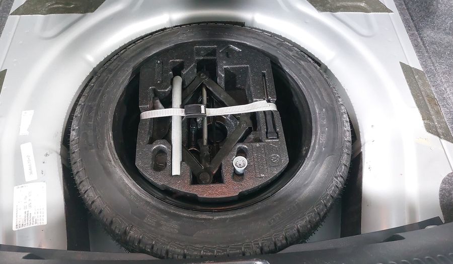 Volkswagen Jetta 2.5 TRENDLINE TIPTRONIC Sedan 2015