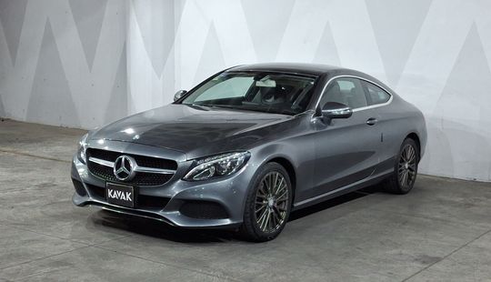 Mercedes Benz • Clase C