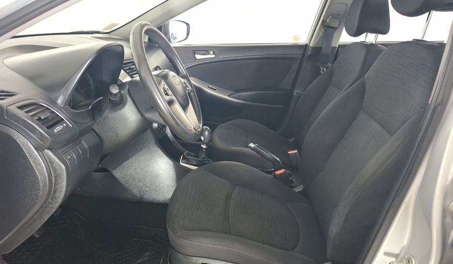 Hyundai Accent 1.4 RB GL AC Sedan 2015