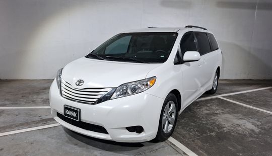Toyota • Sienna