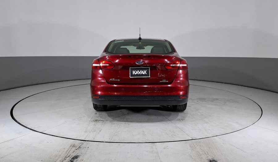 Ford Focus 2.0 SE LUXURY AT Sedan 2016