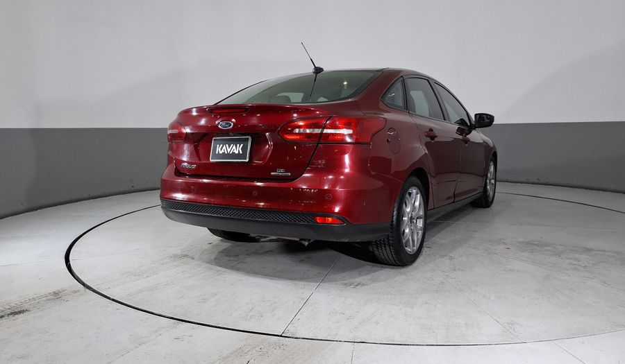 Ford Focus 2.0 SE LUXURY AT Sedan 2016