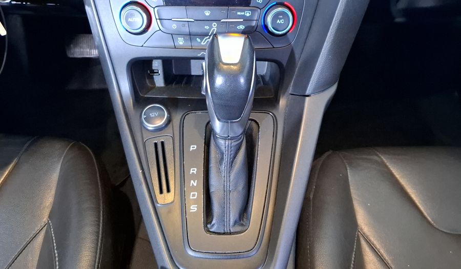 Ford Focus 2.0 SE LUXURY AT Sedan 2016