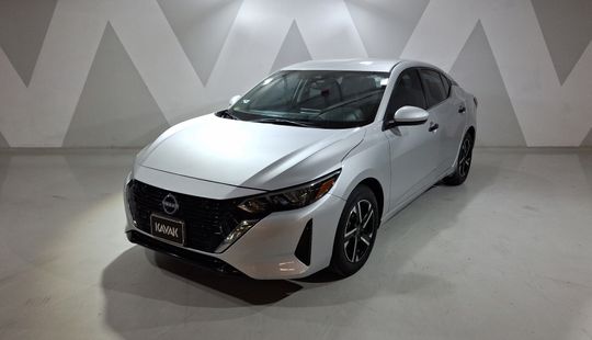 Nissan • Sentra