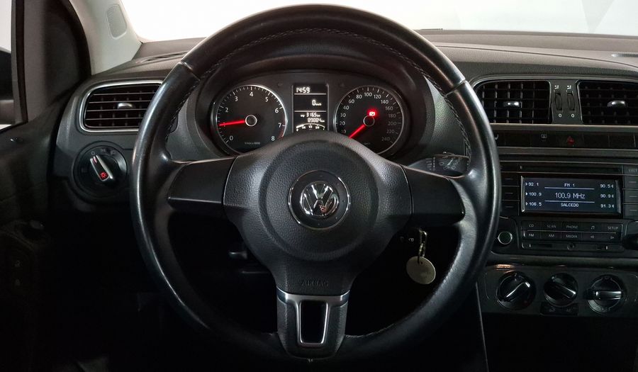 Volkswagen Polo 1.2 HIGHLINE MT Hatchback 2013