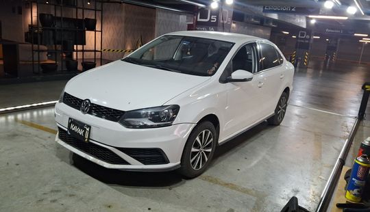 Volkswagen • Vento