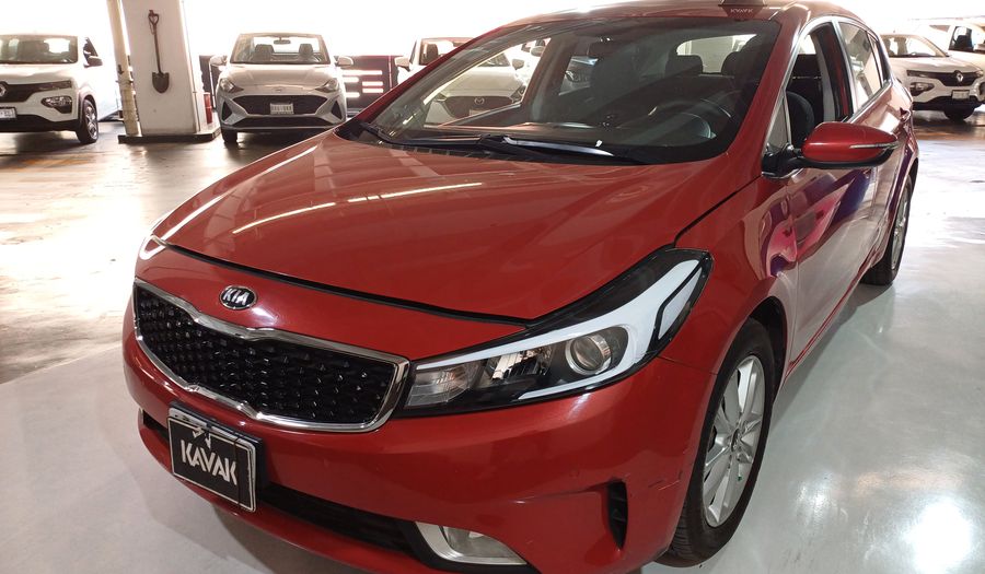 Kia Forte 2.0 EX MT Hatchback 2017