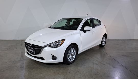 Mazda • Mazda 2