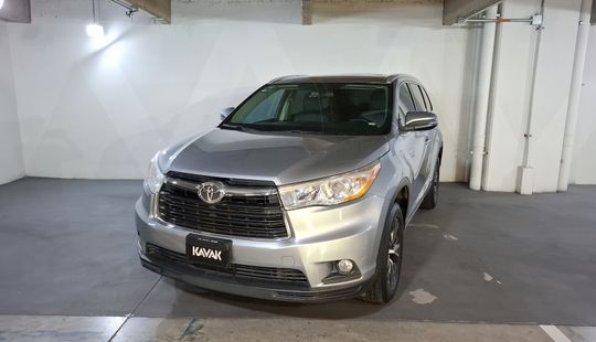 Toyota • Highlander