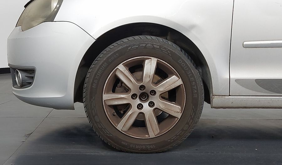 Volkswagen Polo 1.6 VHT TOTAL FLEX SPORTLINE I-MOTION Hatchback 2013