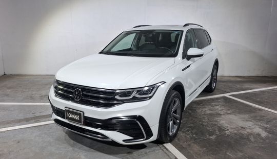 Volkswagen • Tiguan