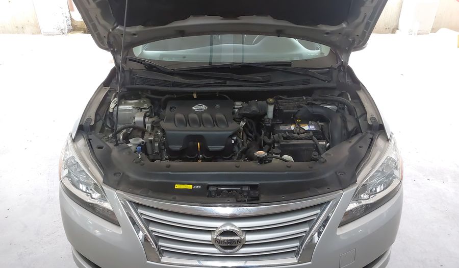 Nissan Sentra 2.0 SL CVT Sedan 2016